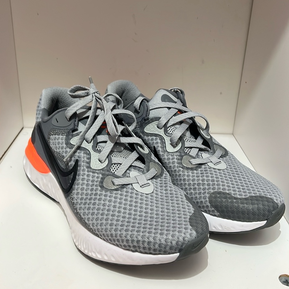 Nike Renew Run 2